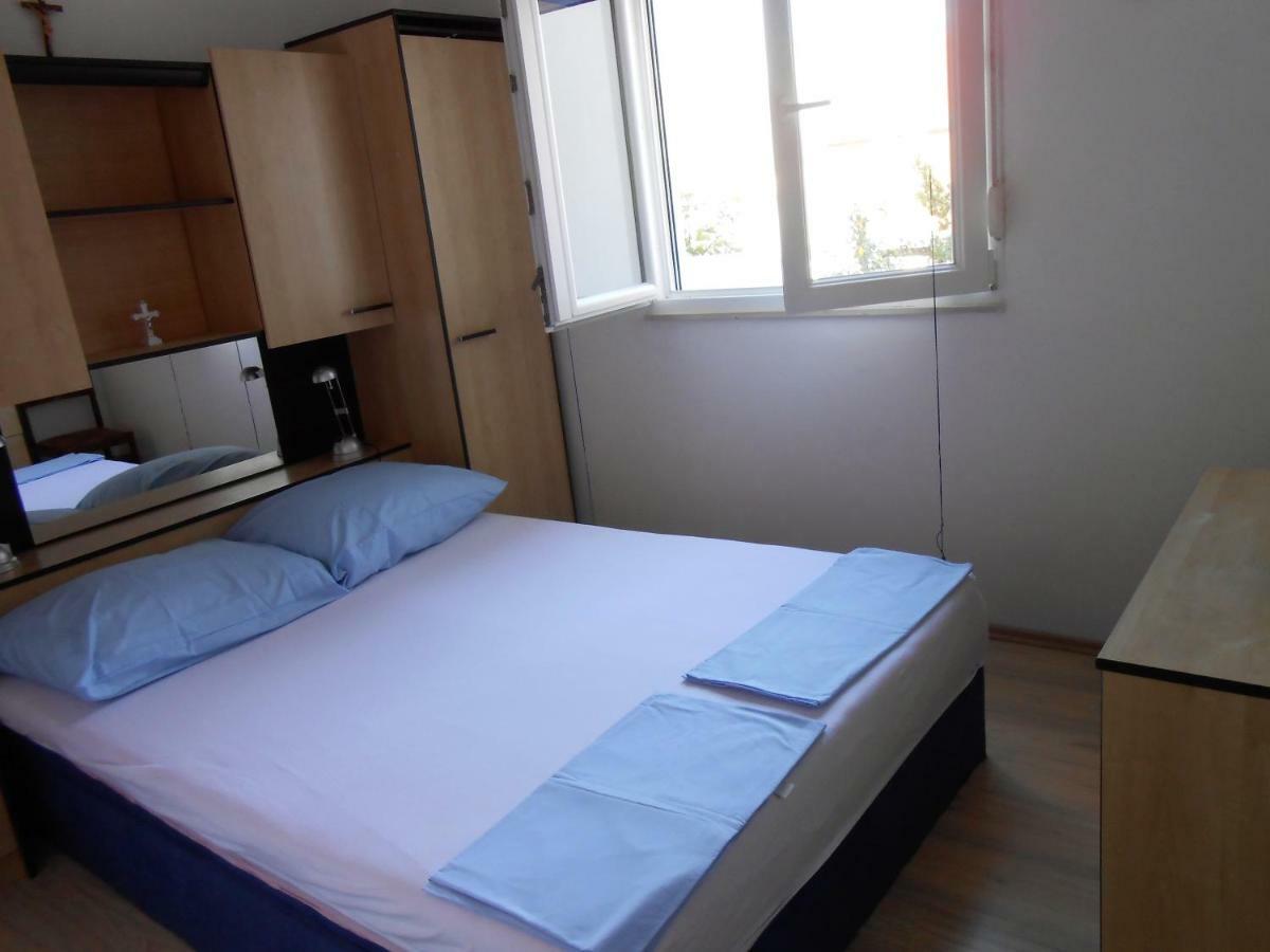 Gogi Apartman Округ-Доньи Экстерьер фото