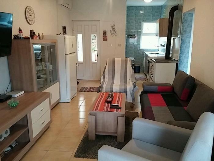 Gogi Apartman Округ-Доньи Экстерьер фото